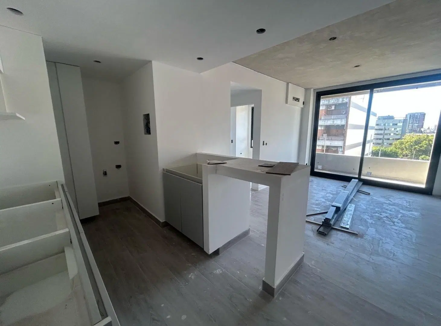 VENTA A ESTRENAR 2 AMBIENTES CON COCHERA - FLORIDA!! 4