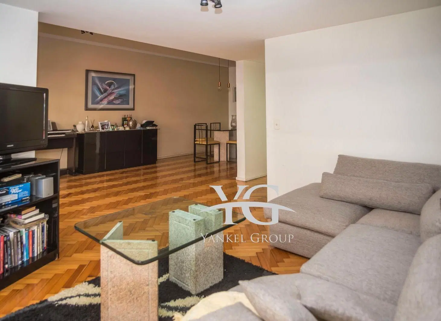 Departamento de 4 ambientes con dependencia en venta en Once 5
