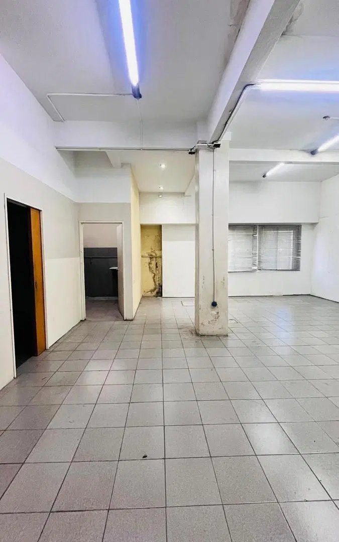 Alquiler - Casa Uso Comercial 4