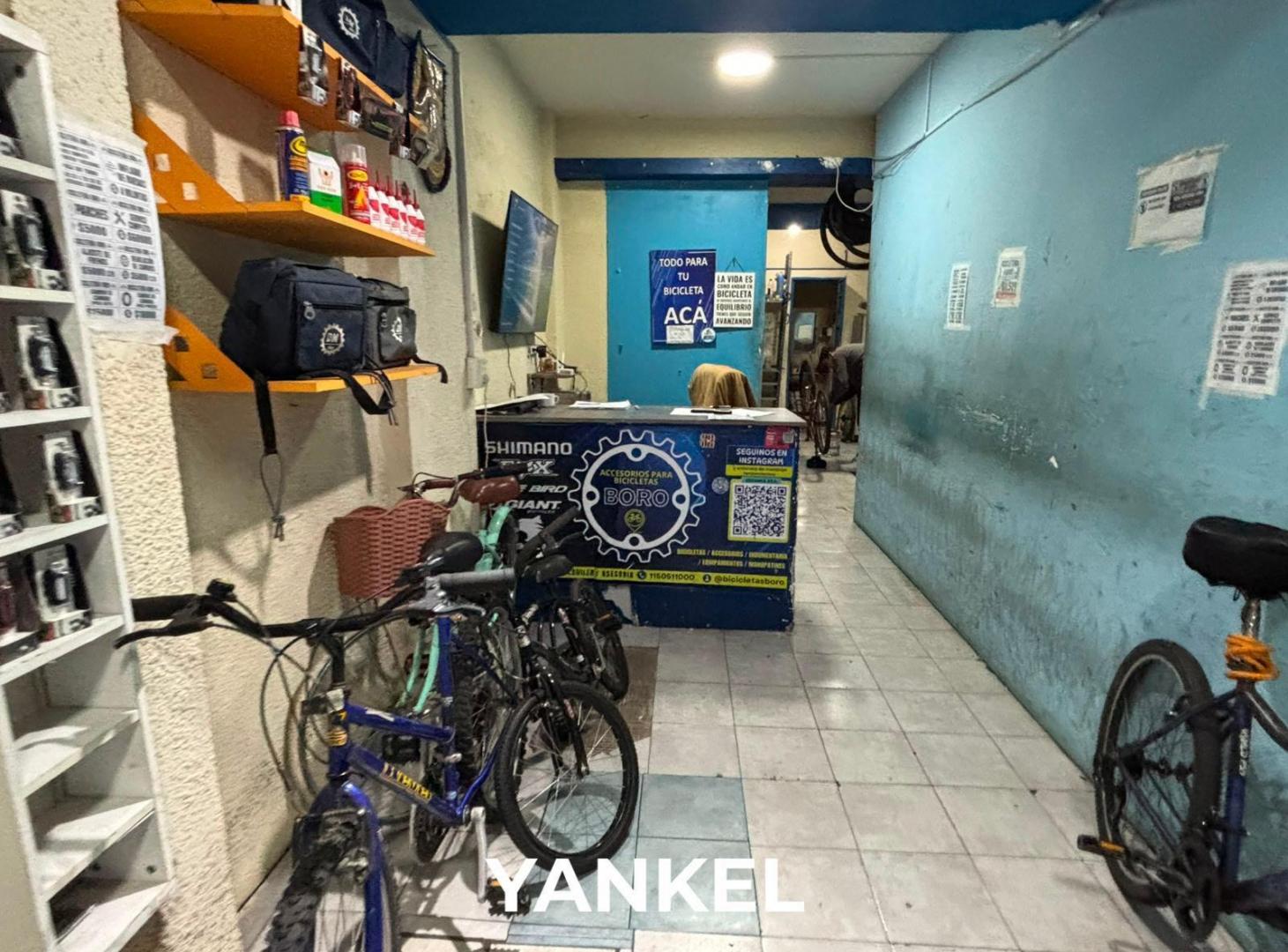 Foto de VENTA DE LOCAL COMERCIAL - BILLINGHURST Y AV. CORRIENTES, imagen 5