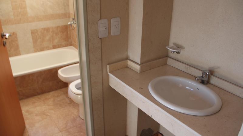 Foto de Departamento de 3 ambientes en venta en ramos mejia, imagen 2
