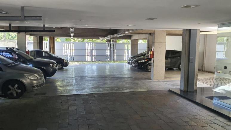 Foto de VENTA COCHERA EN ACASSUSO EN PB, imagen 4
