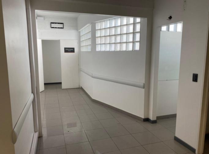 Foto de ALQUILER OFICINA/CONSULTORIOS PISO ENTERO!!! CENTRO DE RAMOS MEJIA!!!, imagen 1