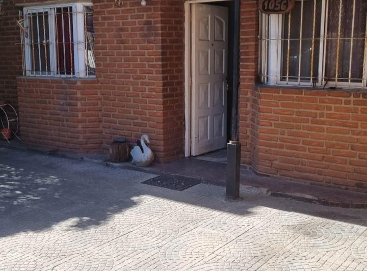 PH  en alquiler Castelar sur con patio 1