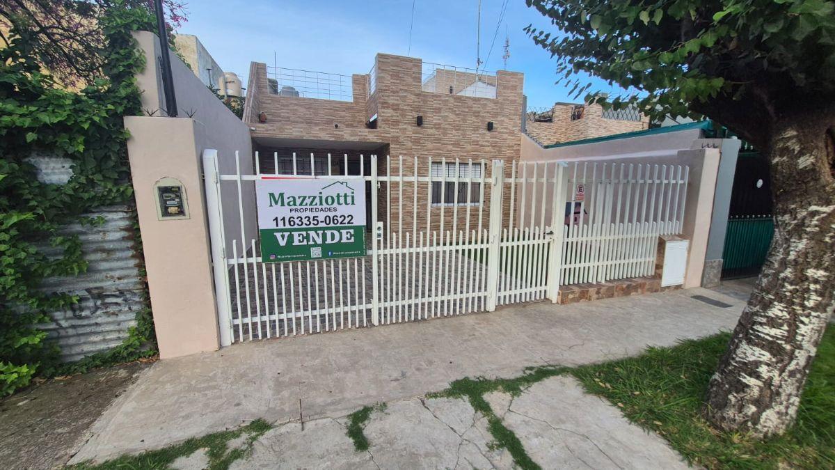 Se Vende PH al frente estilo casa americana