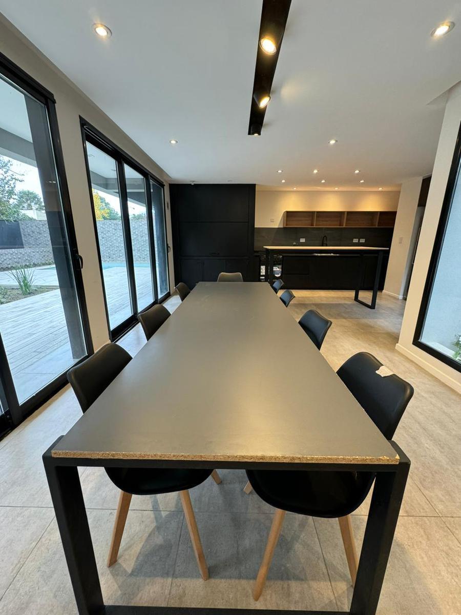 Venta Departamento de Dos Dorm. en City Bell 2