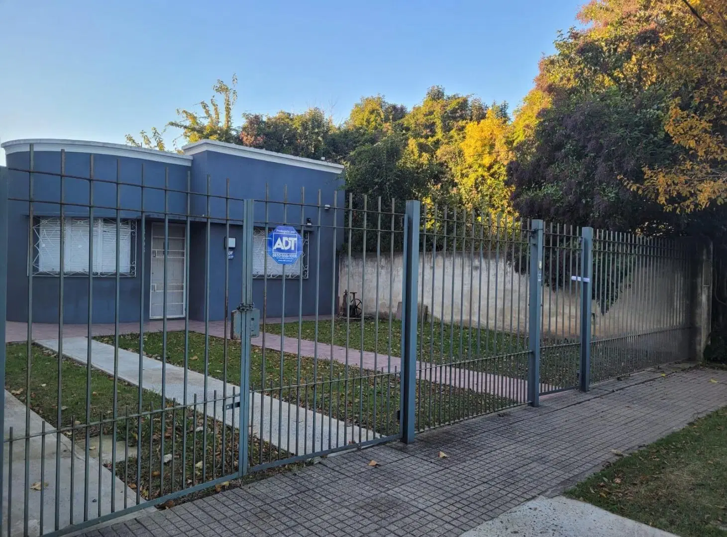 DEPÓSITO EN ALQUILER EN LA GONNET 3