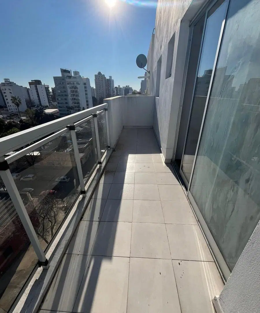 DEPARTAMENTO DUPLEX DE DOS DORMITORIOS EN ALQUILER EN LA PLATA 2