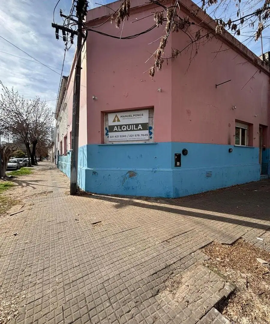 CASA DE CINCO AMBIENTES EN ALQUILER EN LA PLATA 2