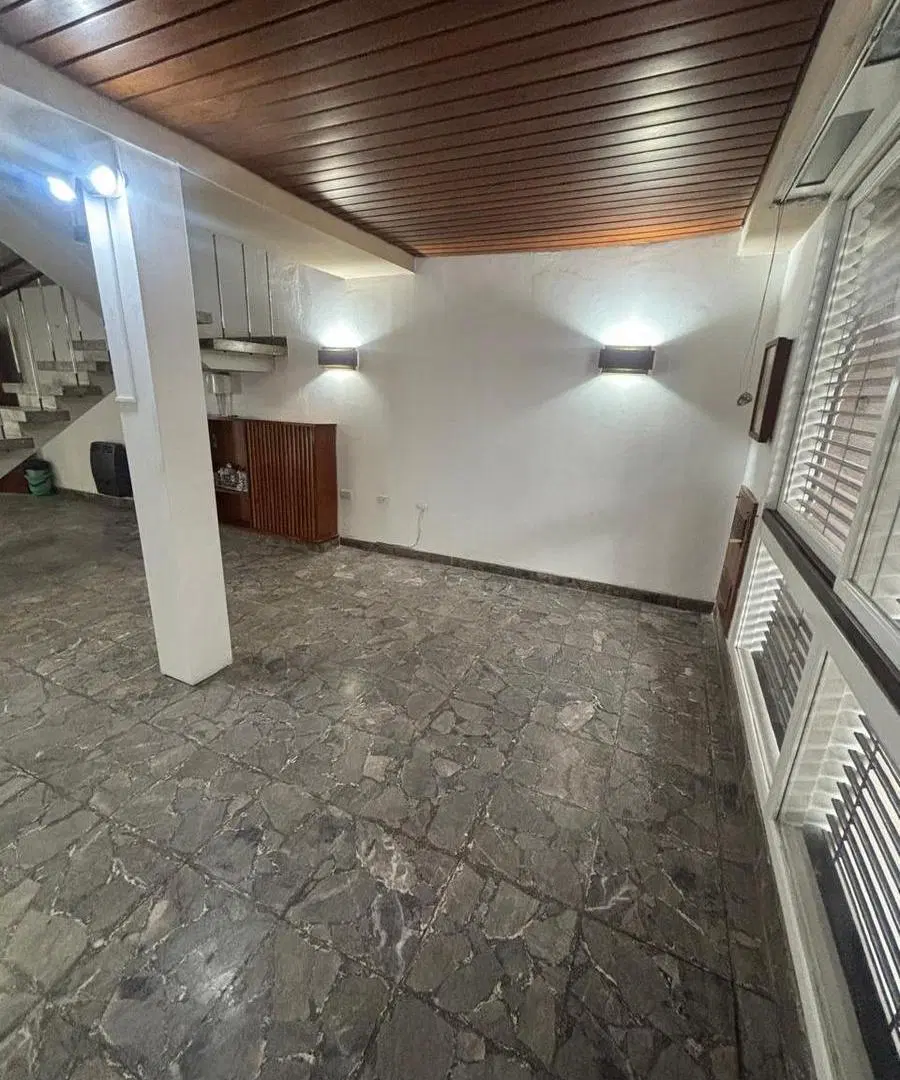 CASA DE CUATRO DORMITORIOS EN ALQUILER EN LA PLATA 3