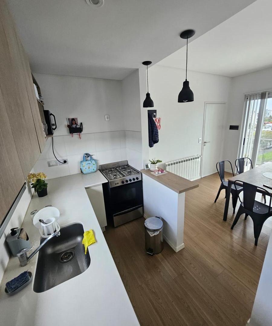 Foto de DEPARTAMENTO ESTILO DUPLEX DE DOS DORMITORIOS EN ALQUILER, imagen 5