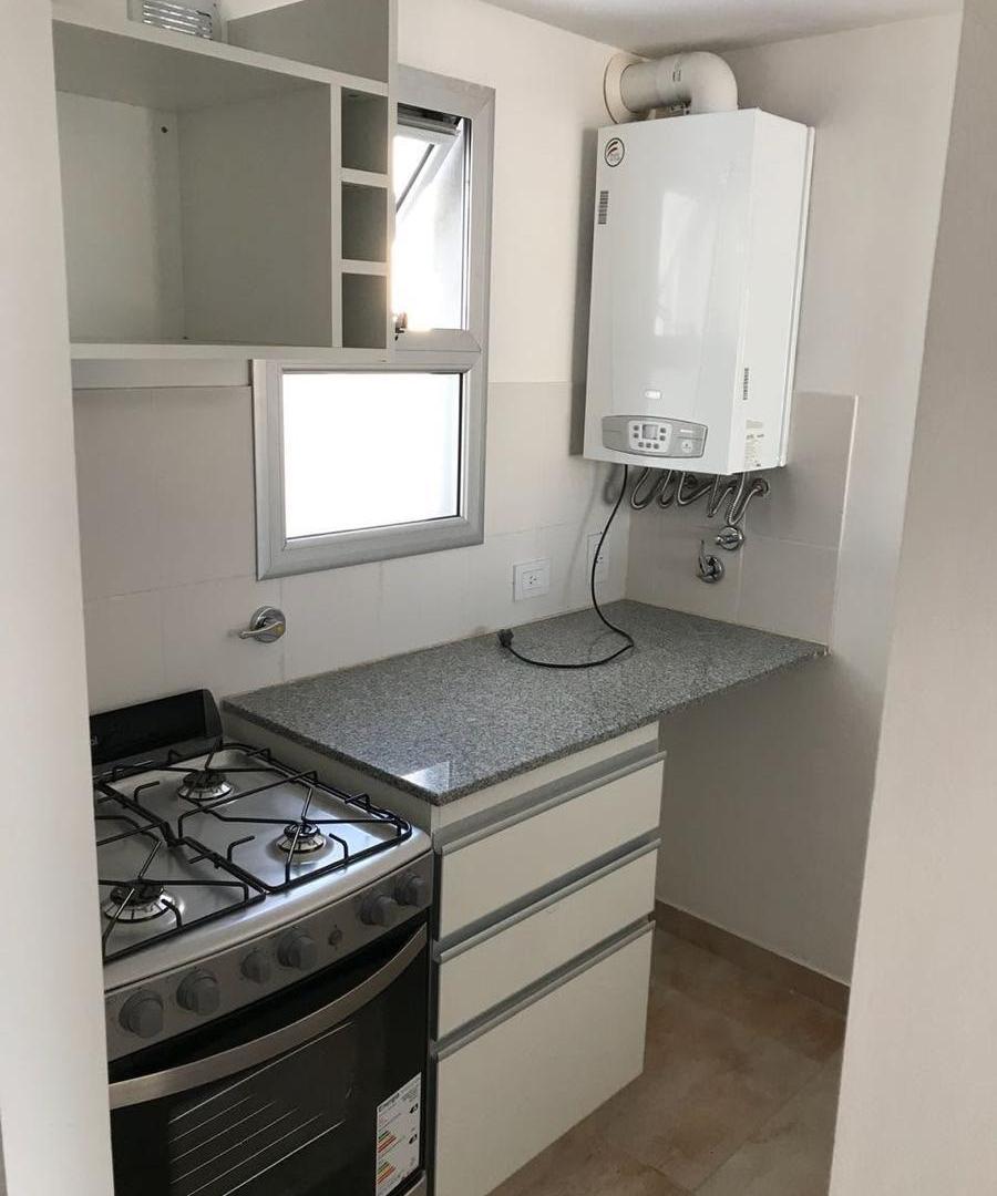 Foto de DEPARTAMENTO DE UN DORMITORIO EN ALQUILER EN LA PLATA, imagen 3