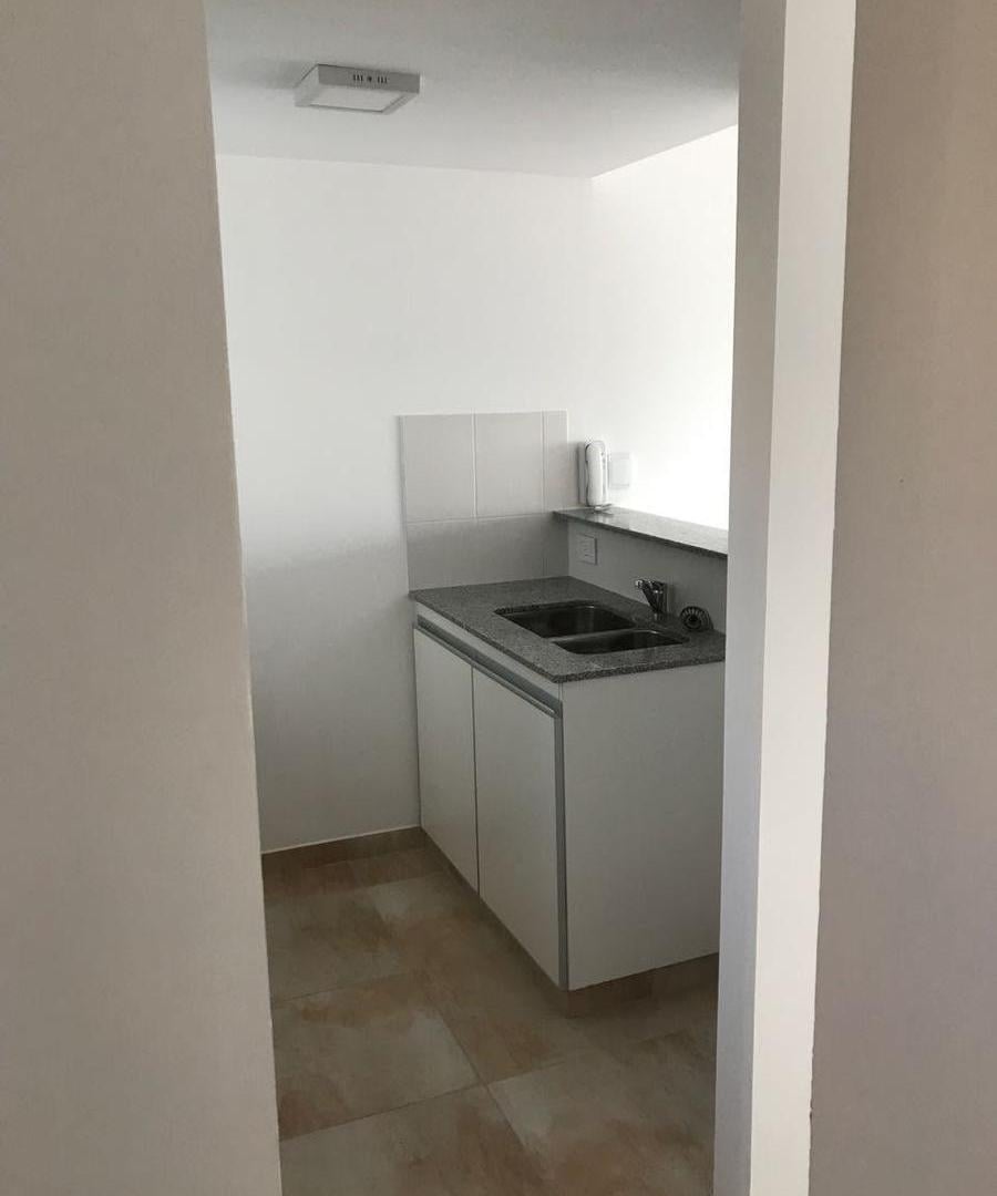 Foto de DEPARTAMENTO DE UN DORMITORIO EN ALQUILER EN LA PLATA, imagen 4