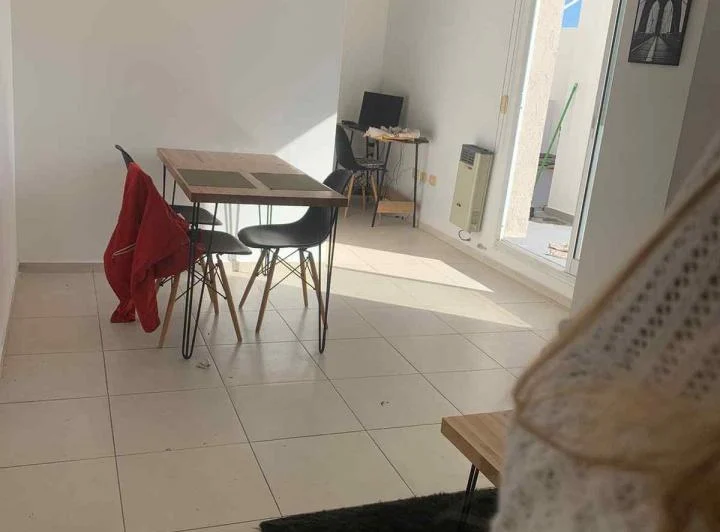 Foto de Dúplex - Gran Terraza propia - 2 baños- Sobre calle Maipu, imagen 4