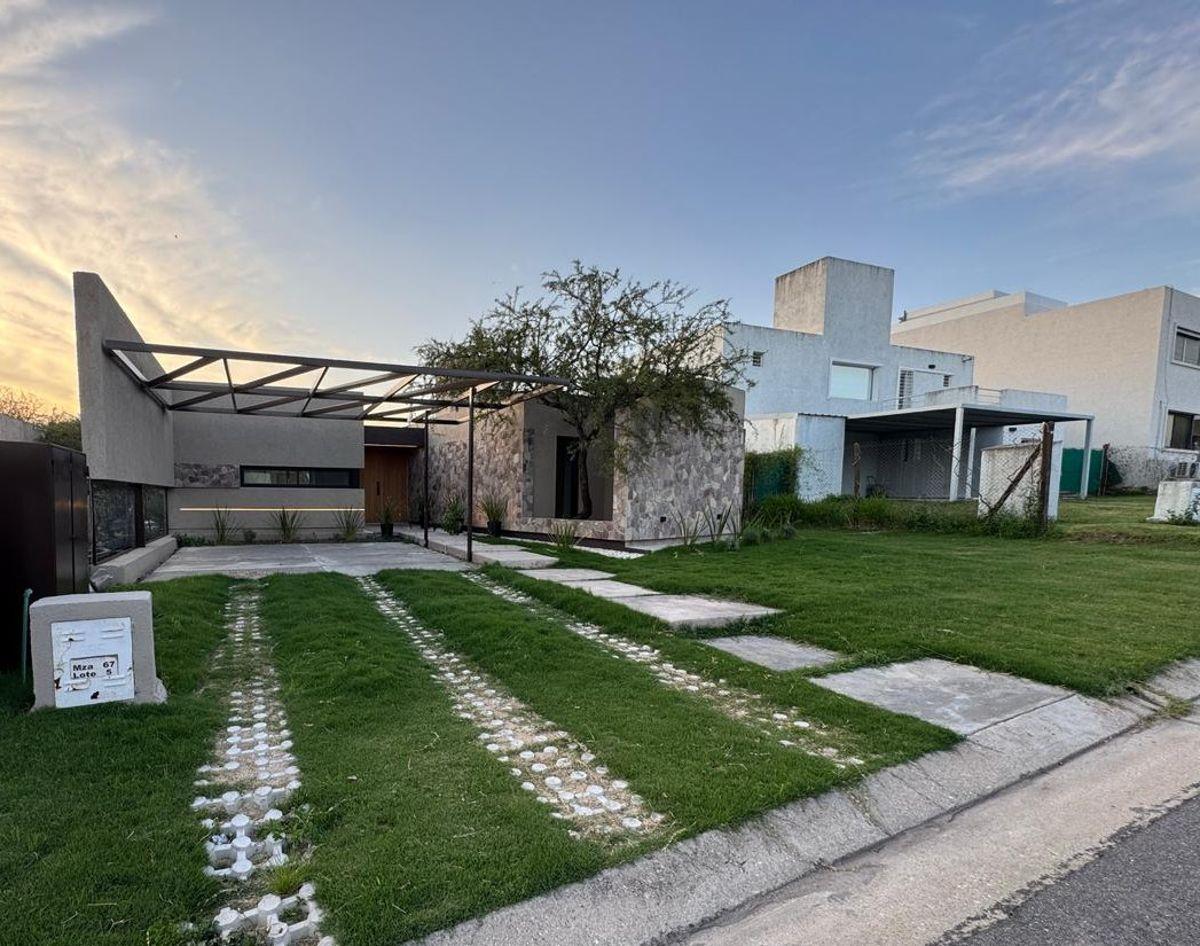 CASA A ESTRENAR - 3 DORMITORIOS EN 1 PLANTA