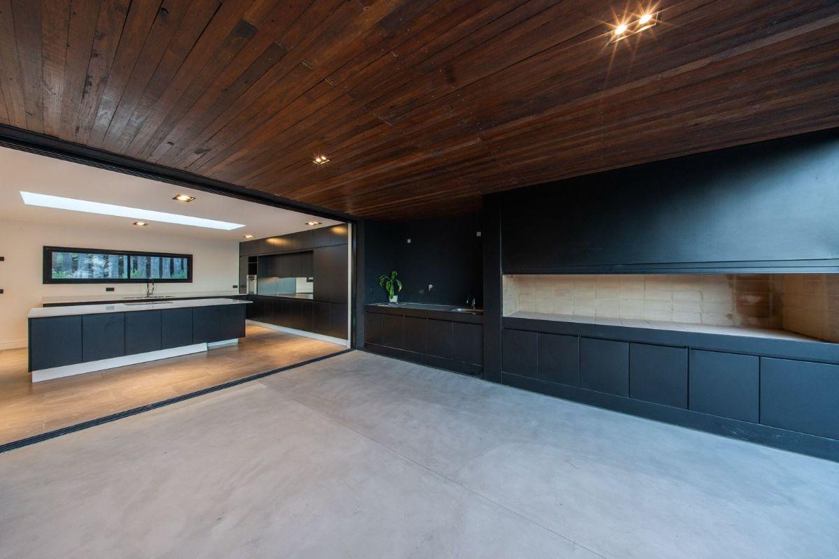 Foto de La Pankana- A estrenar- 650m2 cubierto 1292m2 terreno, imagen 3