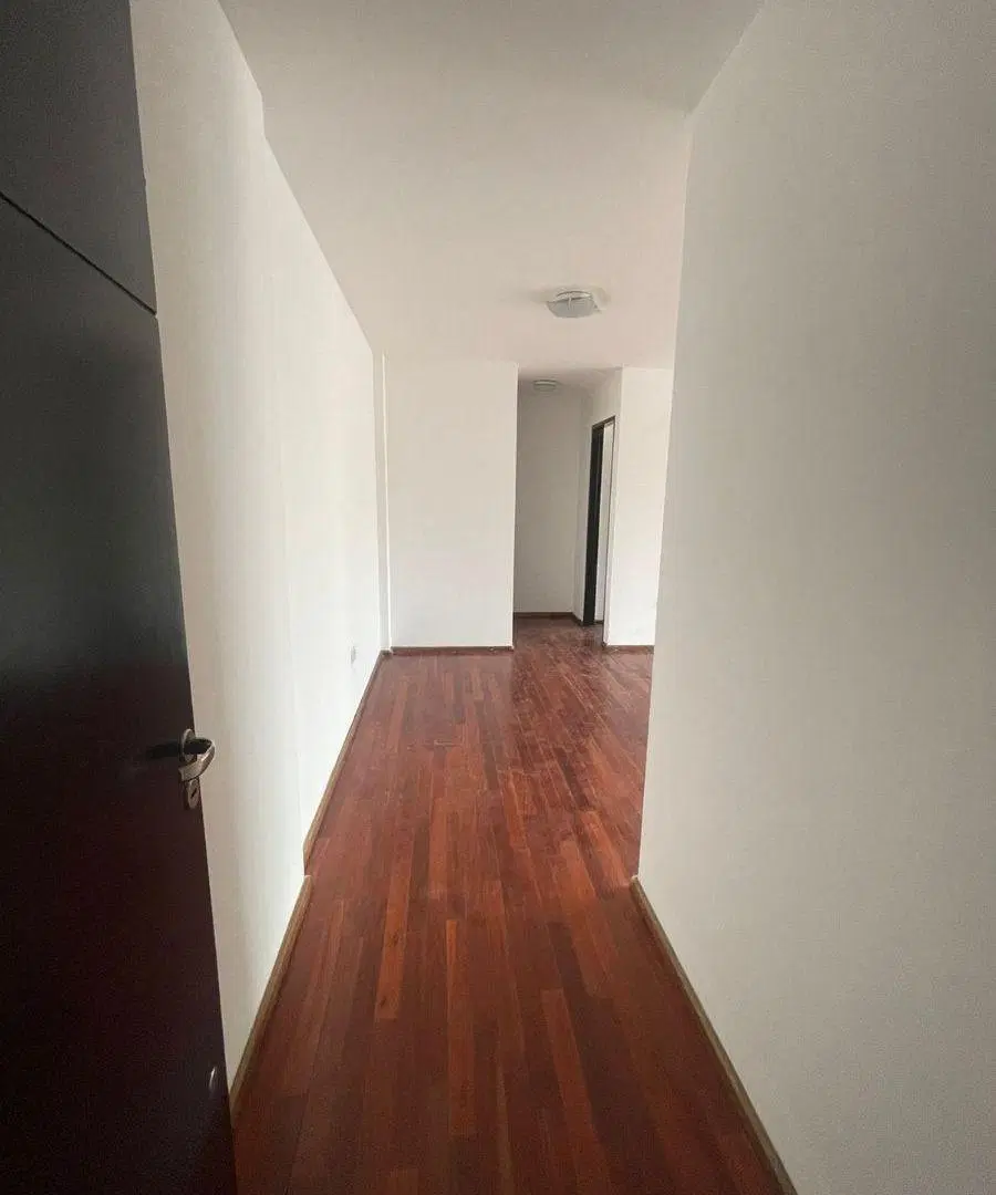 UN DORMITORIO CON BALCON! Calle Lima a mts de la plaza 3