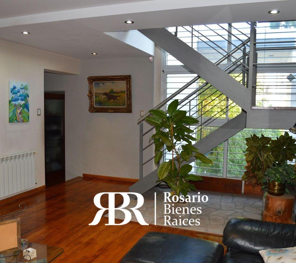 Casa – Tres Plantas – Garage - Quincho - Pileta 5