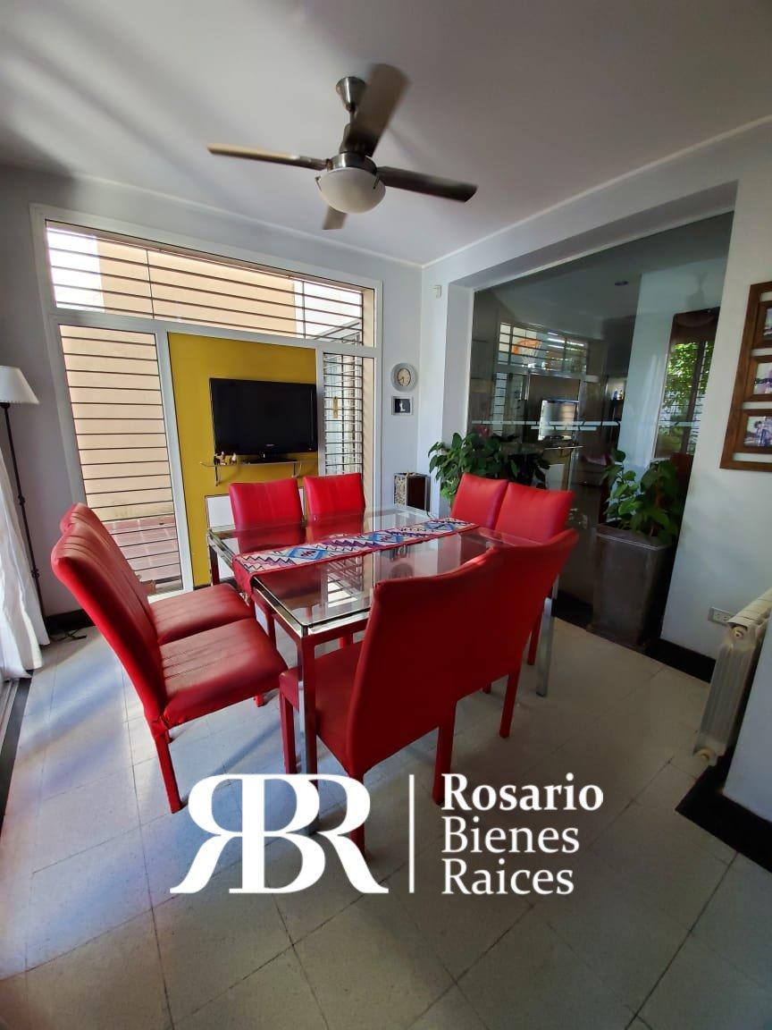 Casa – Tres Plantas – Garage - Quincho - Pileta 4