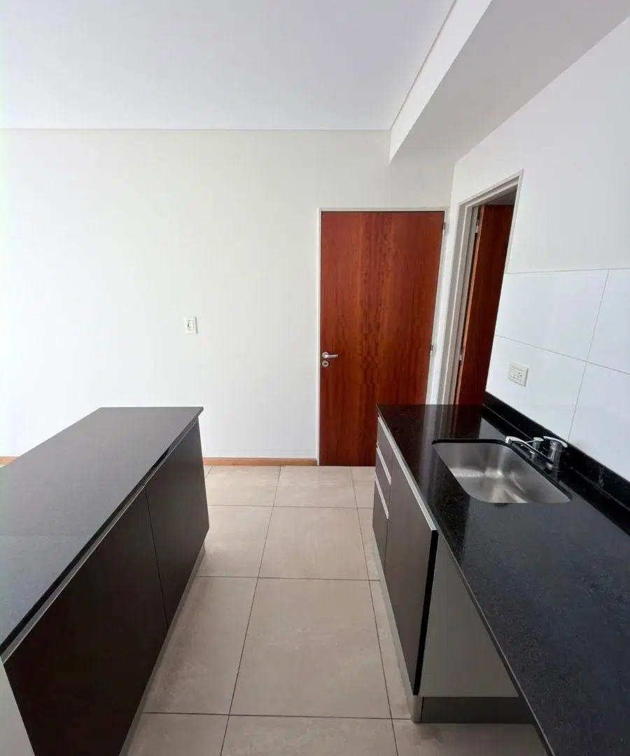 Monoambiente – amplio – semi amoblado – excelente zona. 2