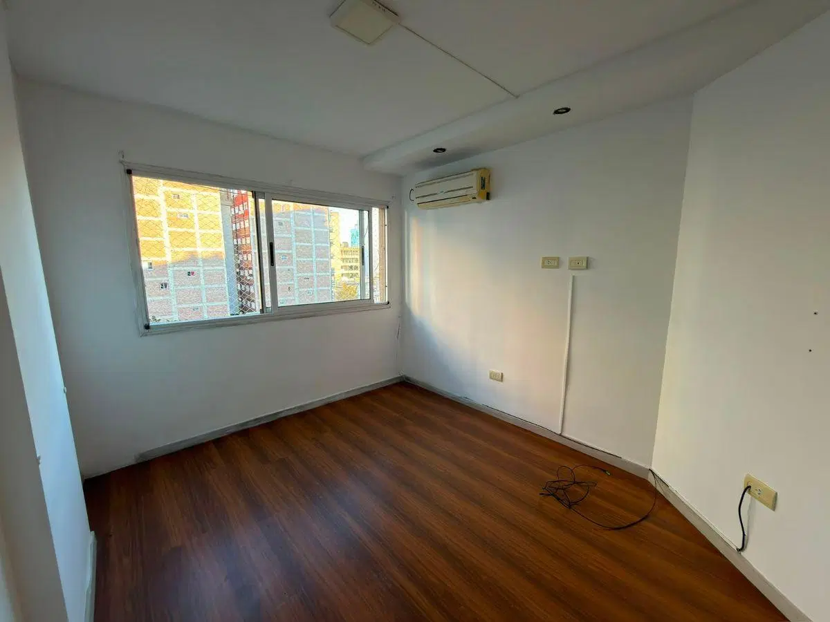 UN DORMITORIO – FRENTE – BALCON – EXCELENTE ZONA – DEPARTAMENTO ELECTRICO. 4