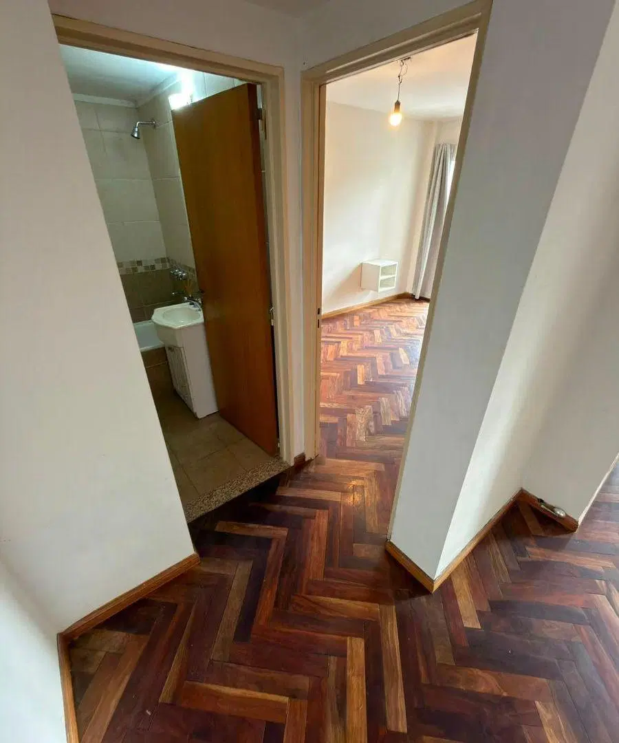 UN DORMITORIO – ENTREGA INMEDIATA – EXCELENTE ESTADO – COCHERA DISPONIBLE. 5