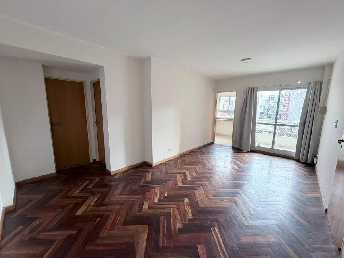 UN DORMITORIO – ENTREGA INMEDIATA – EXCELENTE ESTADO – COCHERA DISPONIBLE. 3