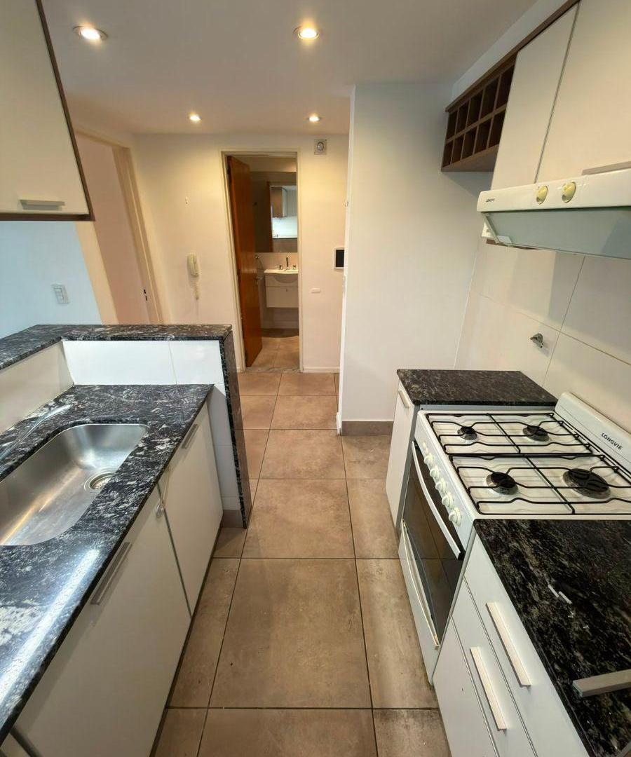 Foto de UN DORMITORIO. AL FRENTE. SEMI ESTRENAR. SEMI EQUIPADO. COCHERA EN, imagen 5