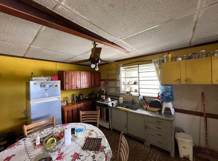 VENTA CASA CAPILLA DEL MONTE 3 DORM SOBRE RUTA 5