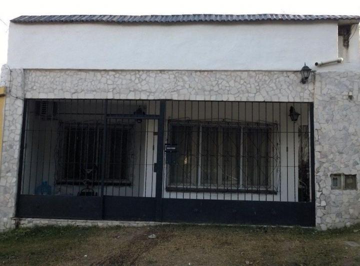 VENTA CASA EN UNQUILLO 2 DORM 3