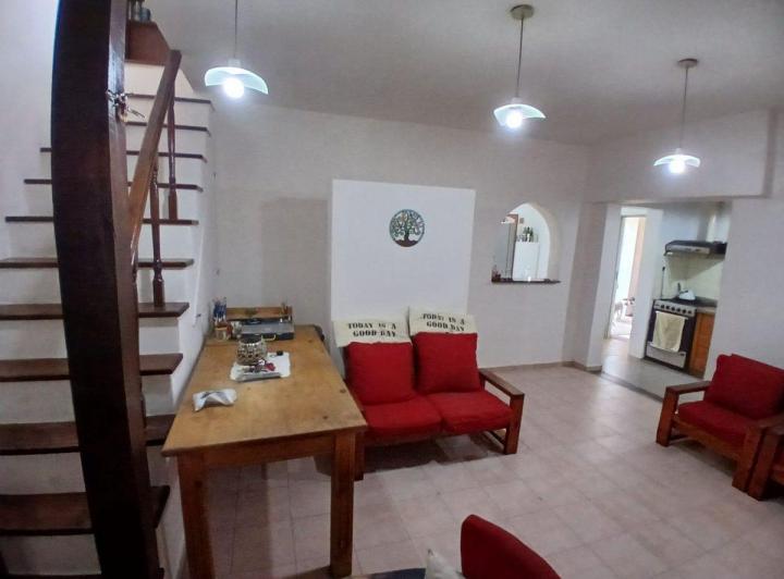 VENTA CASA POLICIAL MERCANTIL 4 DORM PATIO 4