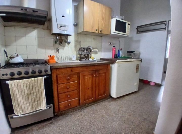 VENTA CASA POLICIAL MERCANTIL 4 DORM PATIO 5