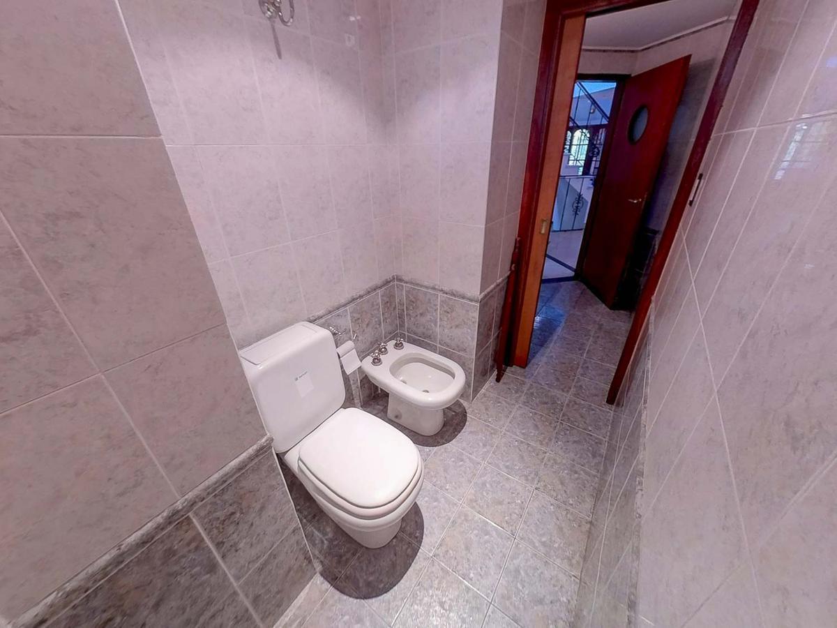 Casa 3 Dorm. en Venta con Pileta Rosario 4