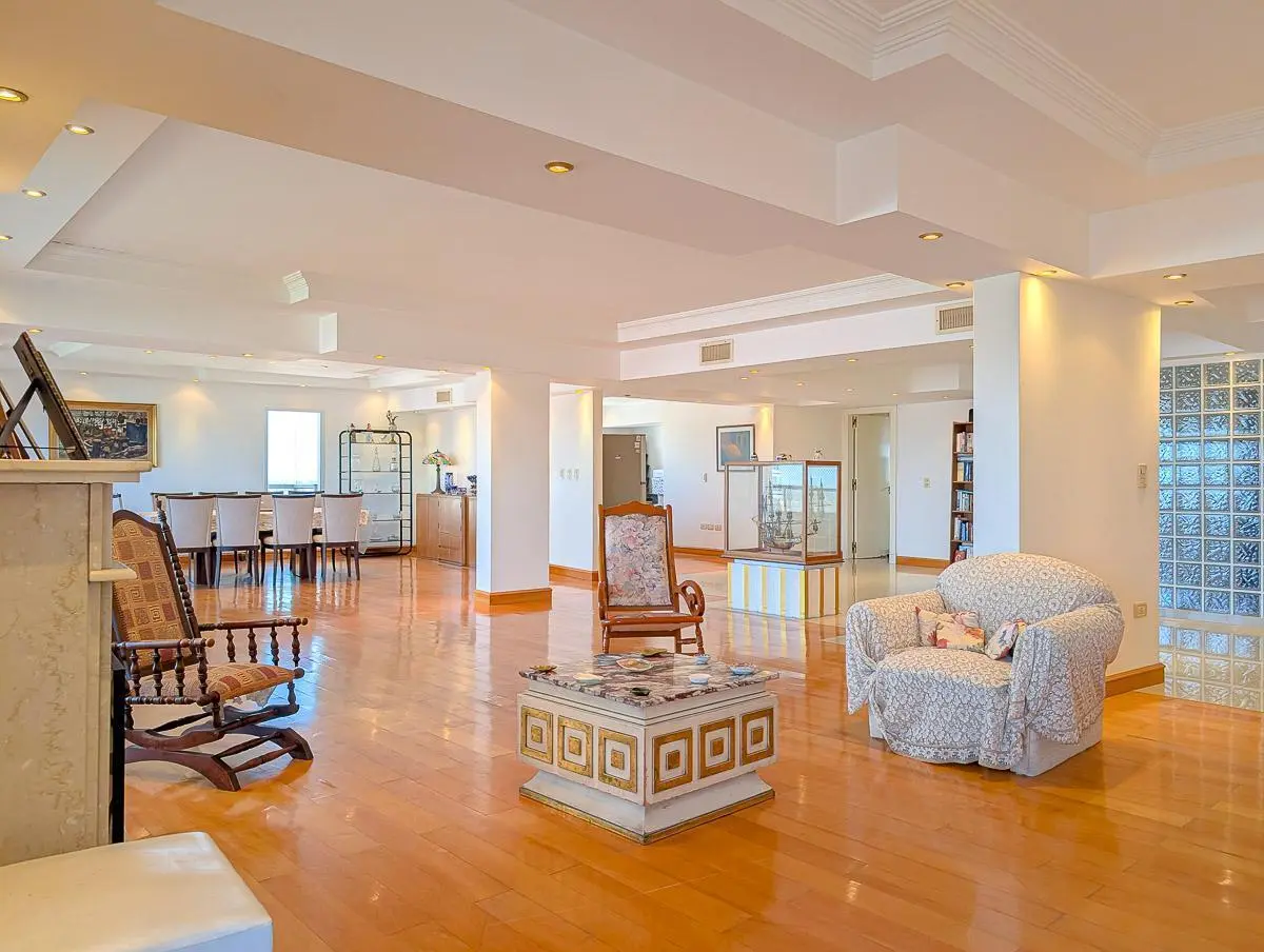 Departamento en venta de 3 dormitorios con vista al río Rosario 2