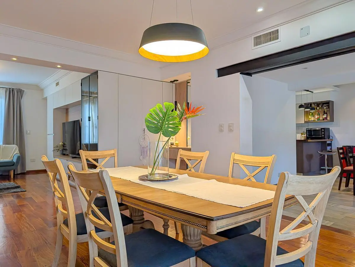 Espléndida Casa en venta frente Club Plaza Rosario 2