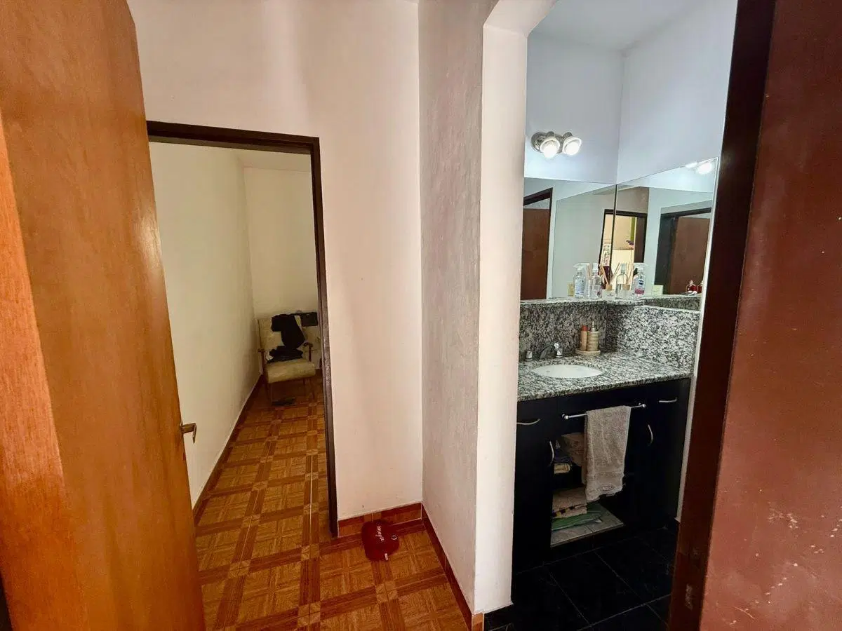 Casa de Pasillo en venta 2 Dormitorios Rosario 5