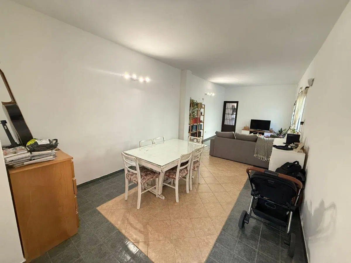 Casa de Pasillo en venta 2 Dormitorios Rosario 4