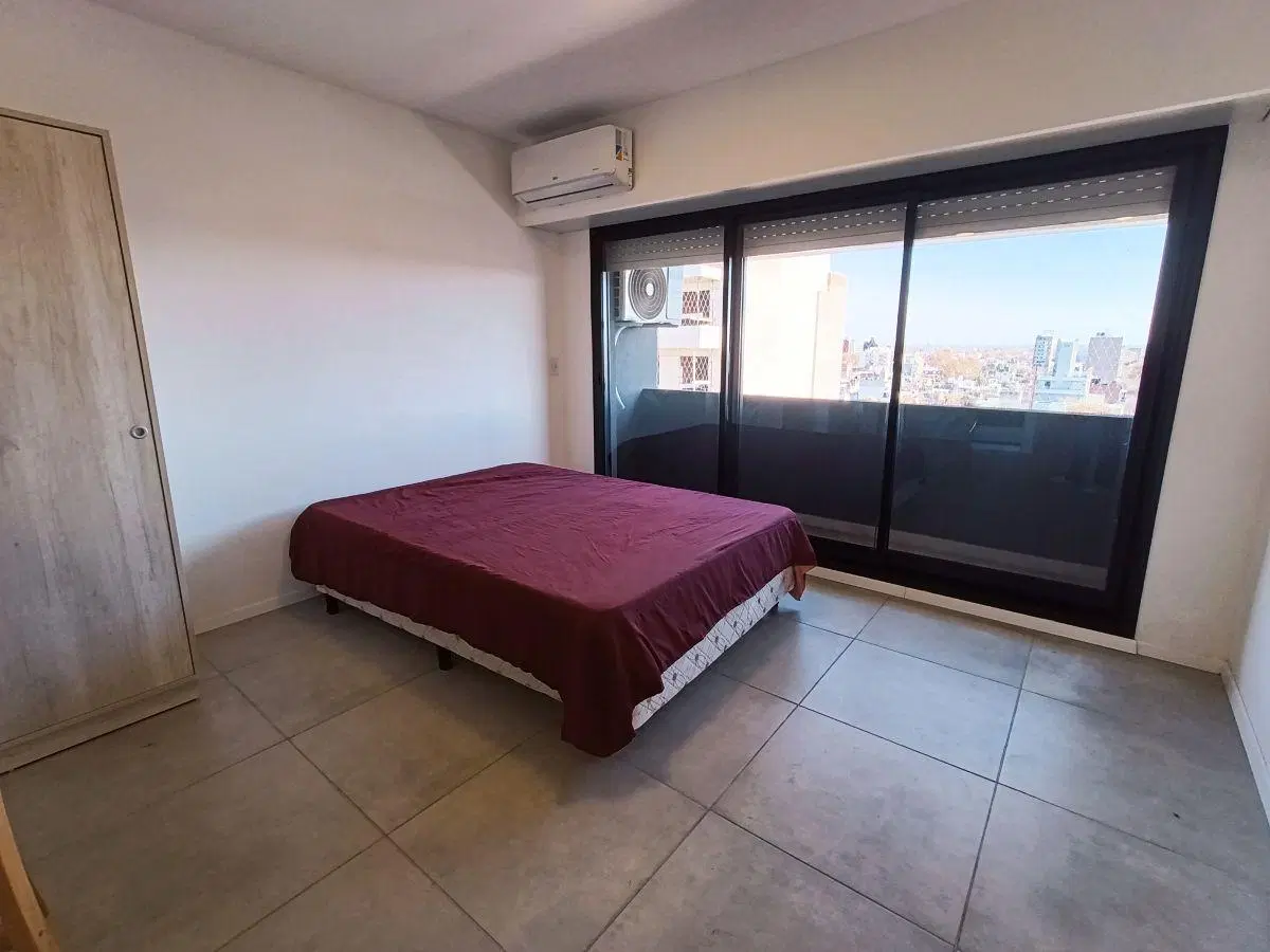 Monoambiente enorme en venta Rosario medicina 3