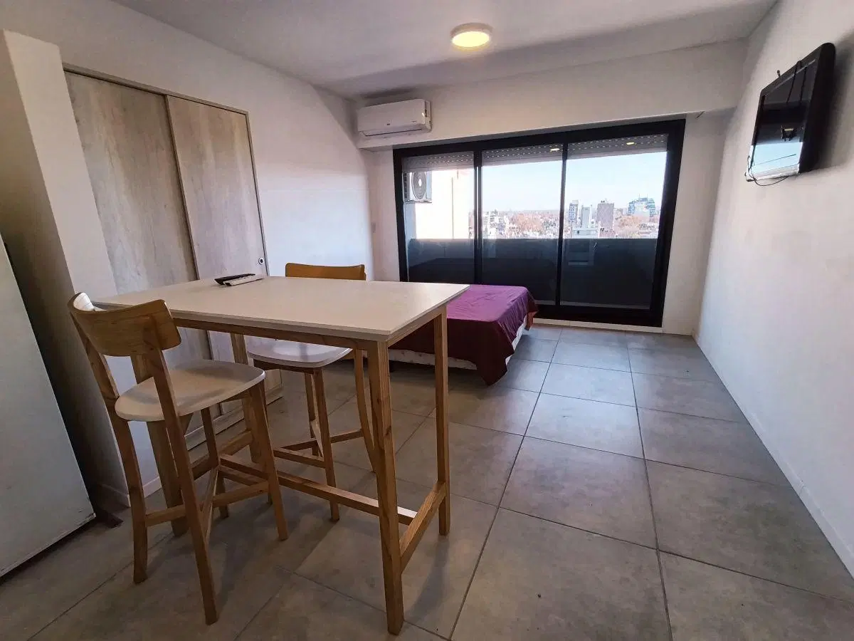 Monoambiente enorme en venta Rosario medicina 1