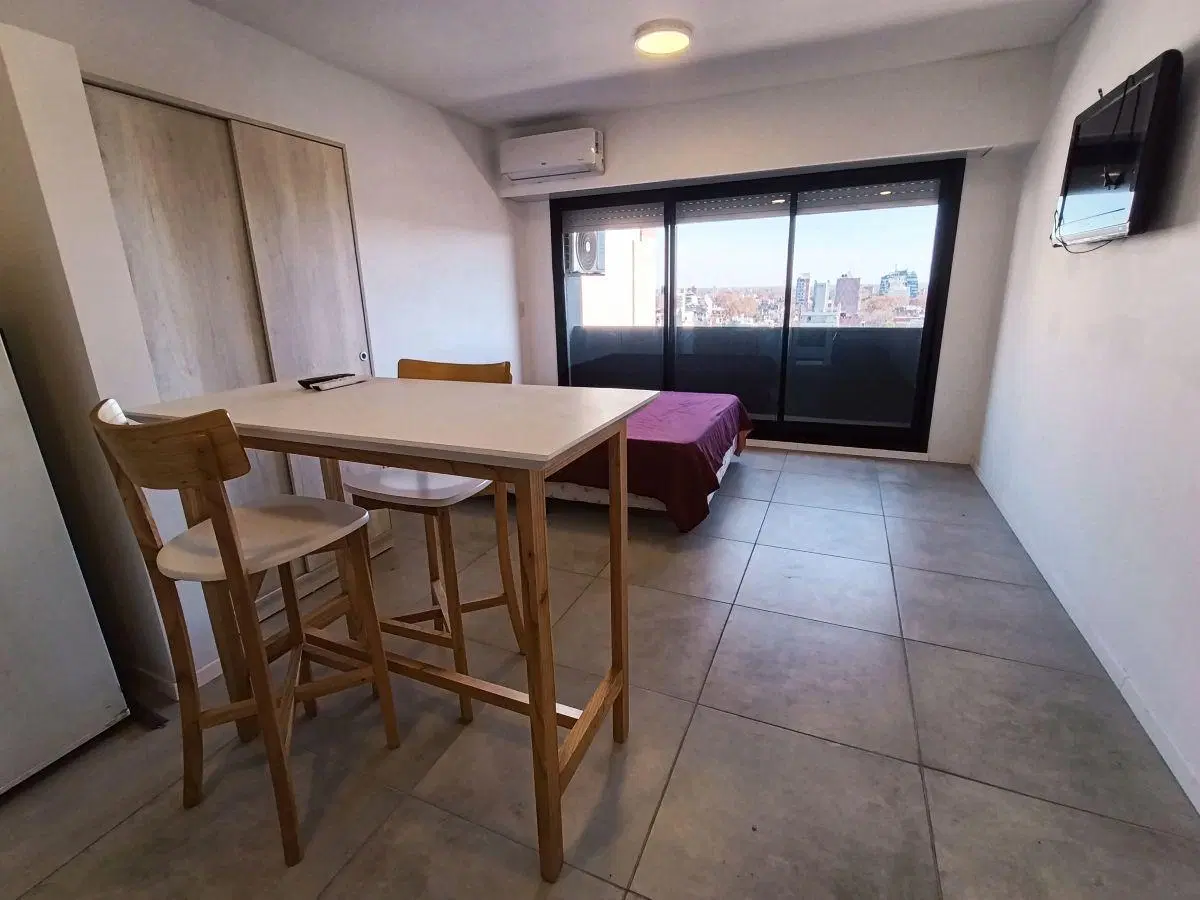 Monoambiente enorme en venta Rosario medicina 8