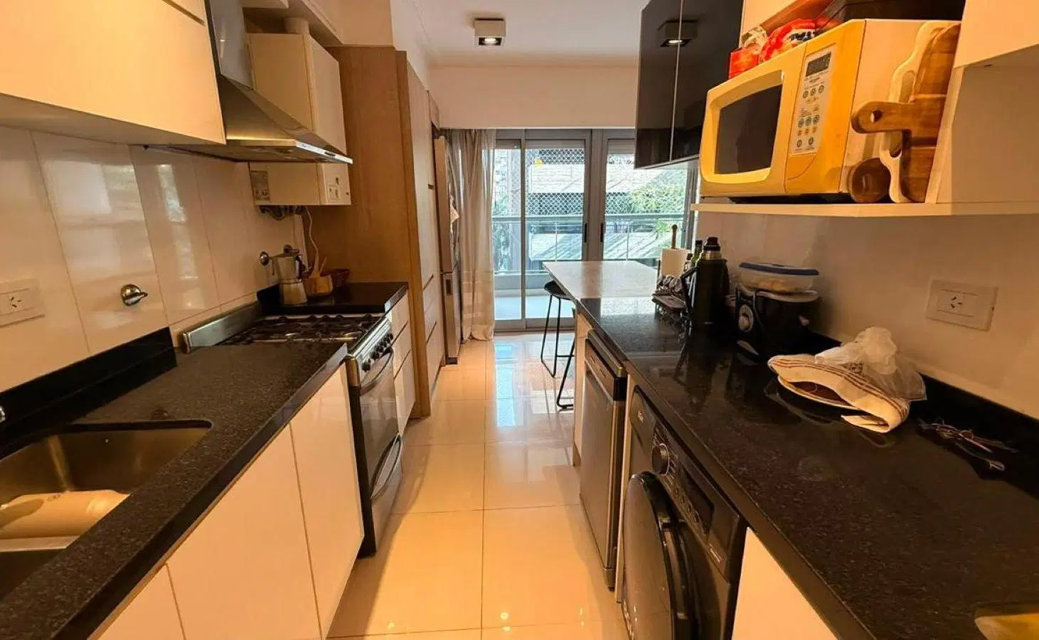 Departamento en venta de 3 dormitorios en Dorrego y Brown, Rosario 1