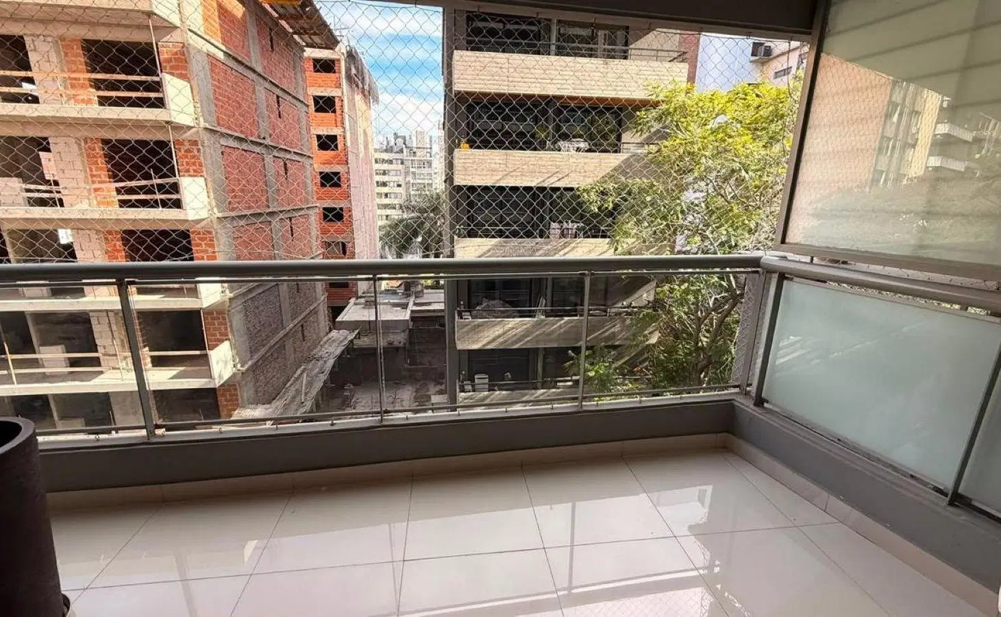 Departamento en venta de 3 dormitorios en Dorrego y Brown, Rosario 2