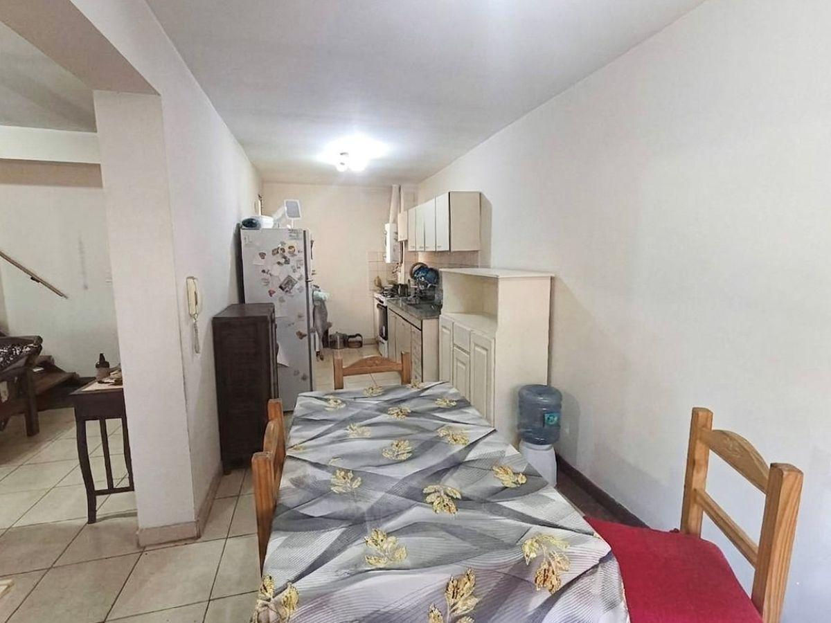Foto de Casa de 2 dormitorios en Venta en Balcarce y Bv Segui, Rosario, imagen 5