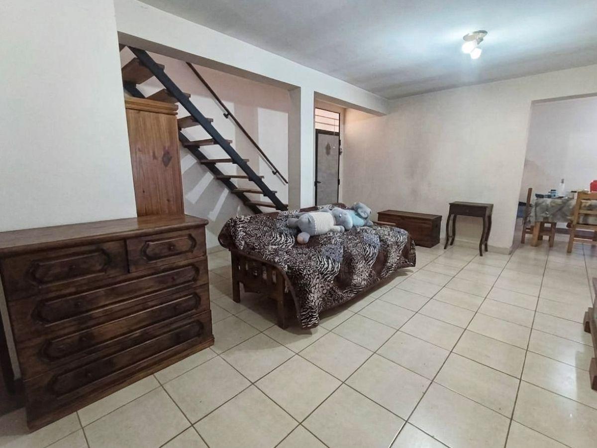 Foto de Casa de 2 dormitorios en Venta en Balcarce y Bv Segui, Rosario, imagen 2