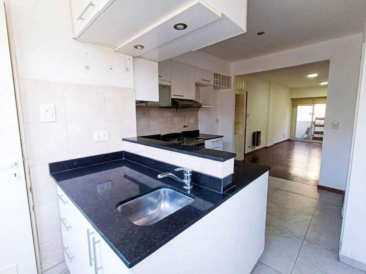 Foto de Departamento en venta de 2 dormitorios reciclado en Urquiza y Paraguay, imagen 3
