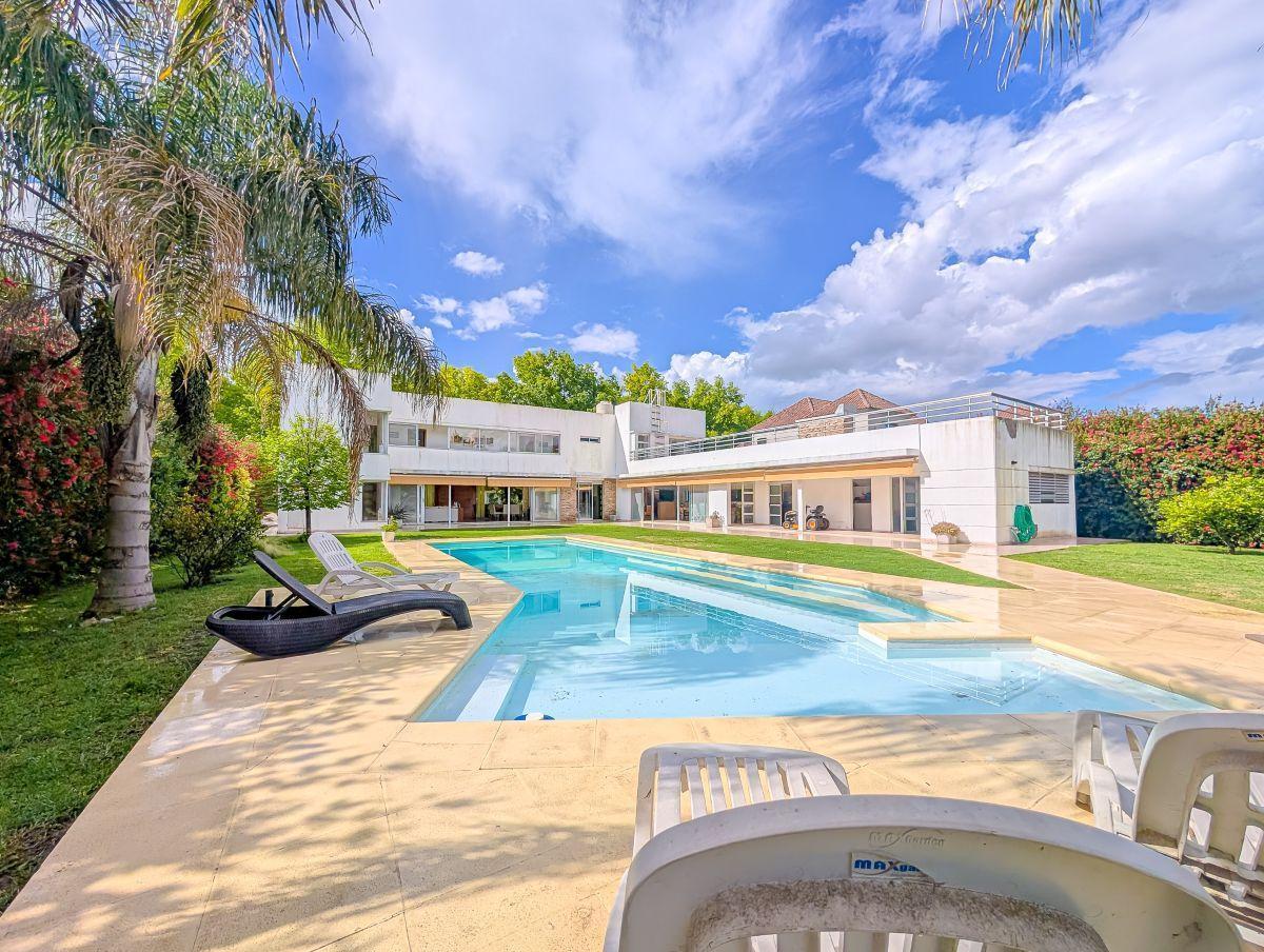 Foto de Casa de 5 dormitorios en venta en Club de Campo, Los Alamos. Ibarlucea, imagen 2