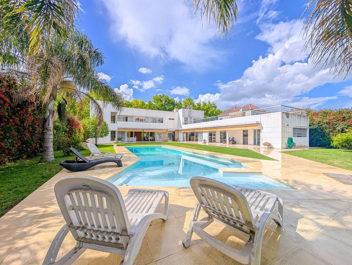 Foto de Casa de 5 dormitorios en venta en Club de Campo, Los Alamos. Ibarlucea, imagen 1