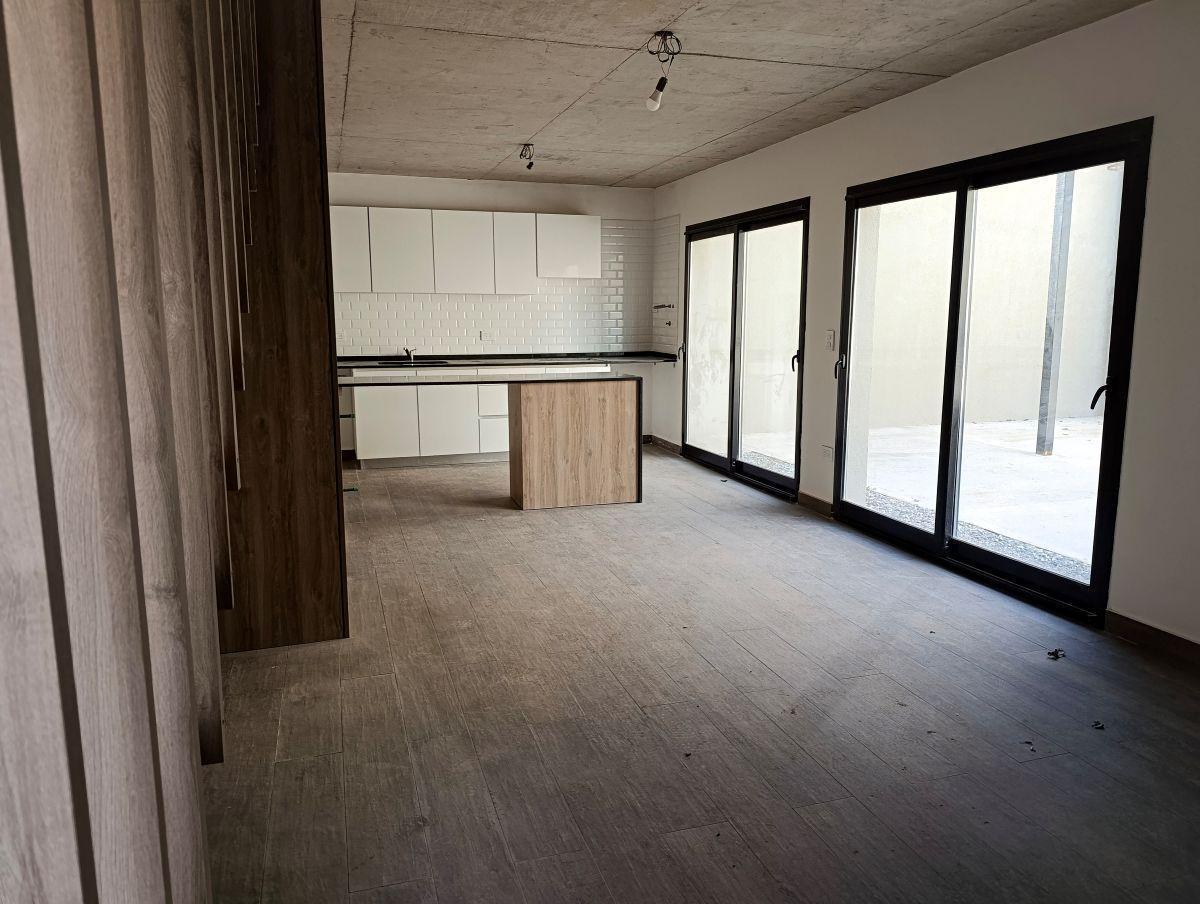 Foto de Casa en venta 2D - Funes, imagen 2