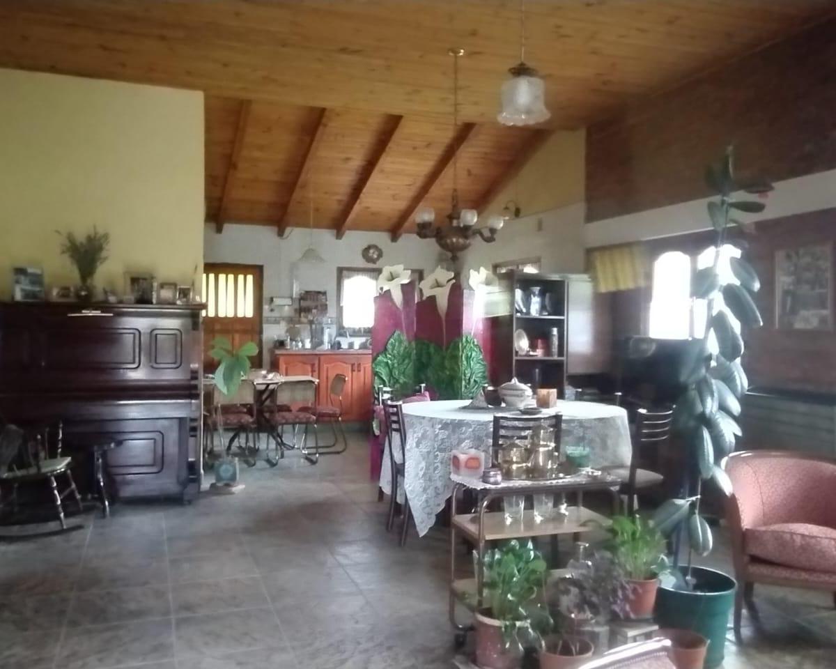 Casa en Barrio Las Quintas - El Bolson. 4