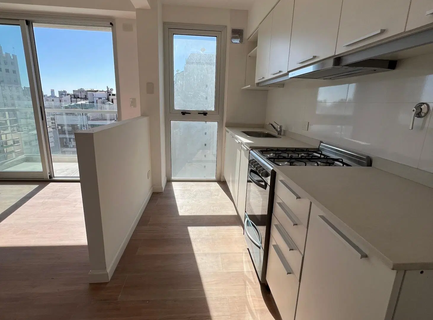 Dos ambientes con balcón en venta Belgrano 2